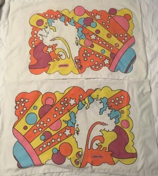 Pair Rare Vintage 60s Peter Max 2 Pillow Cases Mohawk Psychedelic Muslin 19x30”