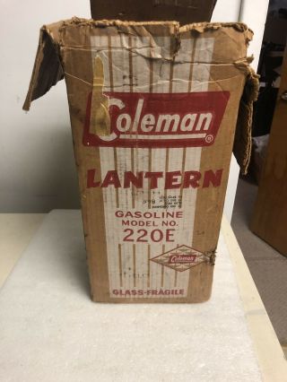 Vintage Coleman Lantern - Model 220e - Manufactured 7/59