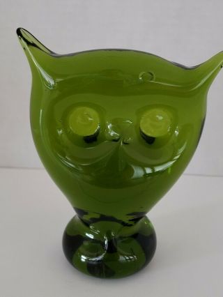 Vintage Art Glass Green Owl Hand Blown Mid Century 5 " Tall X 4 " Wide