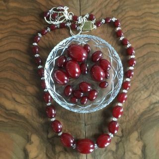 Vintage Cherry Amber Bakelite Necklace,  Loose Beads 88g In Total.