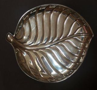 International Silver Tray Silver Plated Leaf Shaped Serving Dish Vintage 2