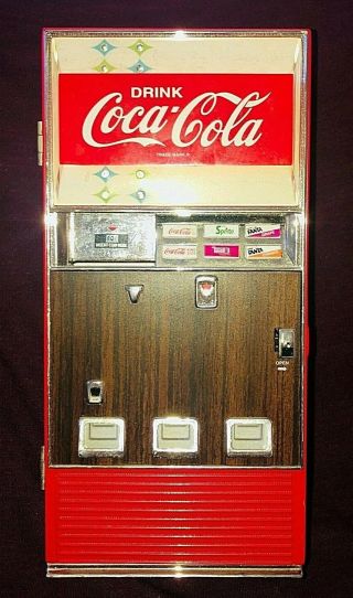 Vintage 1996 Drink Coca - Cola Vending Machine Coin Bank Plays Music
