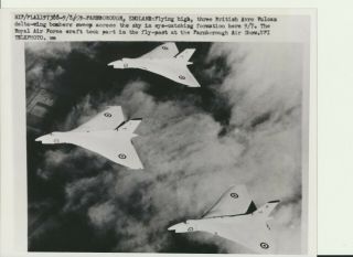 Avro Vulcan,  Hp Victor And Valiant Press Photos From The 1950 
