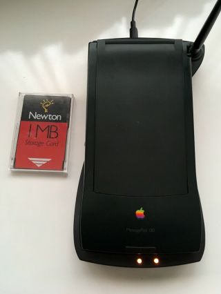 Apple Newton Messagepad “MP130,  Charging Station & Connection Kit For Windows” 3