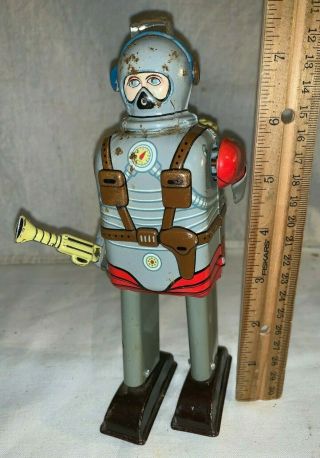 Antique Tin Litho Toy Key Wind Up Space Robot T - N Japan Gun Vintage Old