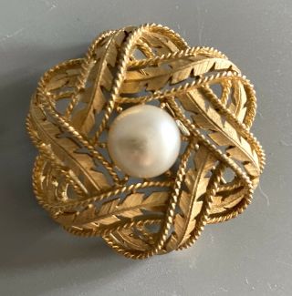 Vintage Signed Trifari Brooch Gold Tone And Faux Pearl