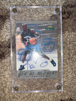 2000 Upper Deck “ Pro Sign” Kevin Garnett Autograph Card Minnesota Timberwolves