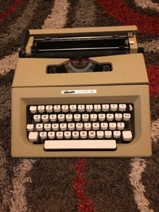 Vintage Olivetti Lettera 25 Portable Typewriter With Olivetti Soft Case