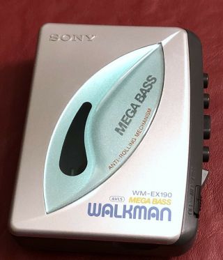 Sony Walkman Vintage Wm - Ex190 Mega Bass Cassette Player -