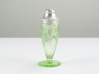 Anchor Hocking Cameo Green Shaker w Lid,  Vintage Depression Glass Salt or Pepper 2
