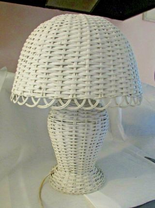 Vintage White Wicker Table Lamp Great Decorator Retro Mid Century
