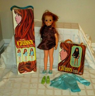 1970 - Ideal Crissy Doll W Box & Fashion Boutique 70 