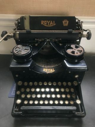 Antique/vintage Royal Model 10 Typewriter W/beveled Glass Side