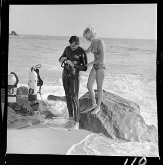 Vtg 1960 Photo Film Negative Beach Couple Scuba Diver Gear Wetsuits Aqua Lung 3