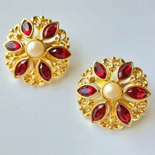 Signed Avon Vtg Gold Tone Ruby Marquise Rhinestone Pearl Flower Clip Earrings 80