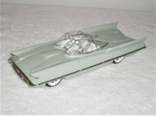 Vintage Built Up 1956 Revell Lincoln Futura Model Car H - 1270 - Craftsmanship -