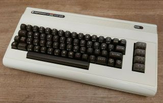 Commodore Vc - 20 Pal With Jiffydos Switchable 1 Months