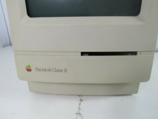 Apple Macintosh Classic ii. 2