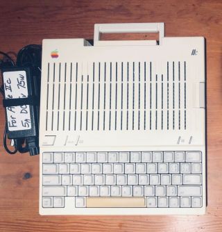 Vintage Apple Iic Computer A2s4100 (- - Powers On) W/ Power Adapter