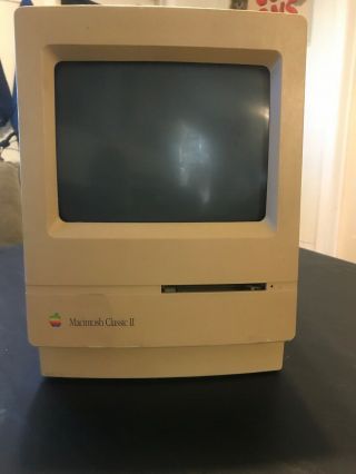 Apple Macintosh Classic Ii M4150 - For Parts/as - Is - Very