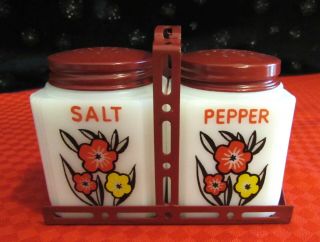 Vtg Mckee Tipp City Salt Pepper Shaker Spice Jars Flower Bouquet Milkglass Red L