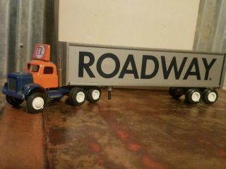Vintage Roadway Winross Truck Tractor Trailer Die Cast Nos Zippo Keychain Bonus