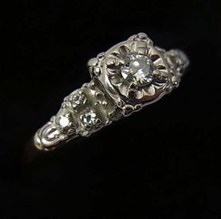 Antique Art Deco 14ct Gold & Diamond Ring