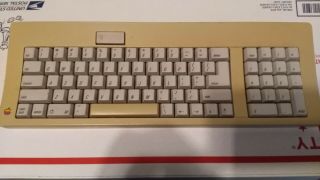 1987 Vintage Apple Extended Keyboard M0116 825 - 1438 - A 2