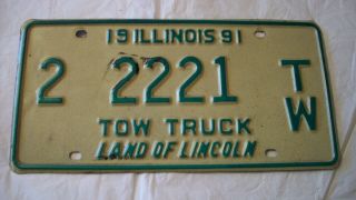 1991 Illinois Tow Truck License Plate,  " 2 2221 Tw "