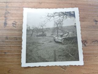 Vintage Wwii Photo Knocked Out German Tank With American Tank (h6)