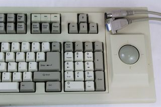 Chicony KB - 5581 Trackball Keyboard AT XT Switchable Vintage Mechanical Keyboard 3