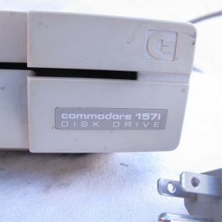 Vtg Commodore 1571 Disk Drive 5 1/4 