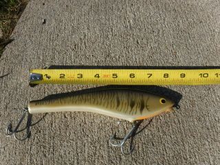 Bagley B Flat 8 - - Fishing Lure Musky - Striper Size - - Muskie