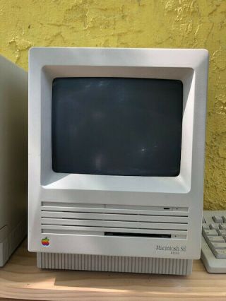 Mac Se Vintage 1986 1mbyte Ram,  800k Drive,  20sc,  Keyboard