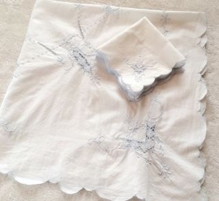 Vintage Tablecloth And Matching Napkins White With Embroidery Cutwork Square Vtg