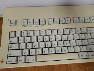Vintage Apple Extended Keyboard M0115 Without Cable 2