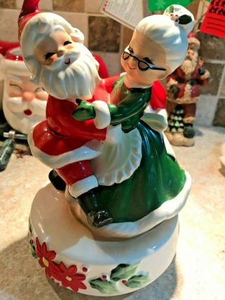 Vintage Josef Originals Santa & Mrs Claus Dancing Music Box