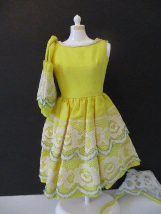 Vintage Barbie Doll Francie Fresh As A Daisy Yellow Dress Hat And Purse Shoes