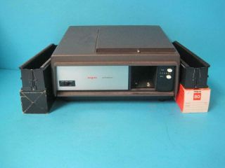 Vintage Argus 542 Automatic 35mm Slide Projector W/2 80 Slot Trays