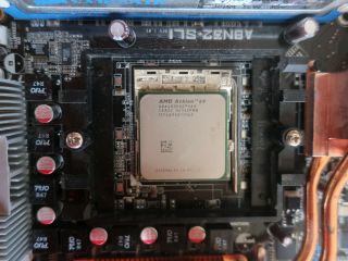 ASUS A8N32 - SLI Deluxe Motherboard with AMD CPU and Corsair RAM 3