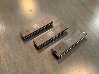 & Mos 6567r8 Vic - Ii C64 Commodore 64 Chip Set Of 3