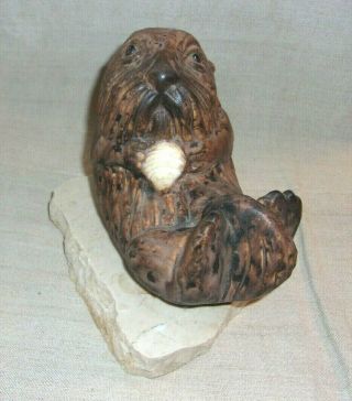 Awesome Maigon Daga Sea Otter Sculpture / Figurine On Stone - Signed