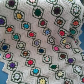 Vintage Crocheted Multicolor Flower Rose Chevron Afghan Throw Blanket Wool Blend