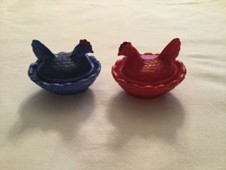 Pair Miniature Vintage 1930’s Hen On Nest Red Blue Depression Glass