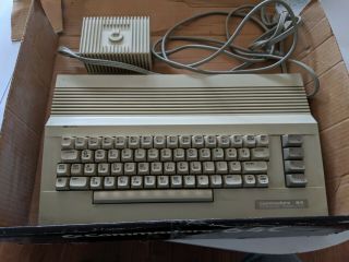 Vintage Commodore 64 Computer System w Power Supply 2