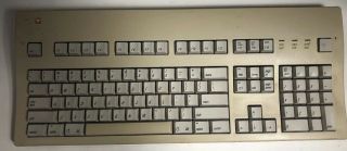 Apple Macintosh Extended Keyboard Ii M3501 With Apple A9m0331 Mouse Ii & Cable