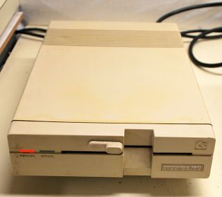 Commodore 5 1/4 " Disk Drive Model 1571 - Ships Worldwide