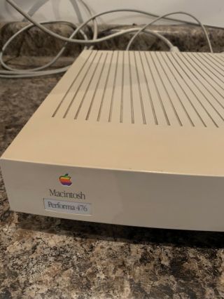 Vintage Apple Macintosh Performa 476 Computer