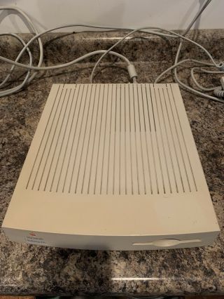 Vintage Apple Macintosh Performa 476 Computer 2