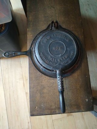 Antique 1901 American Cast Iron Griswold Erie Pa Waffle Iron.  No 8.  Complete
